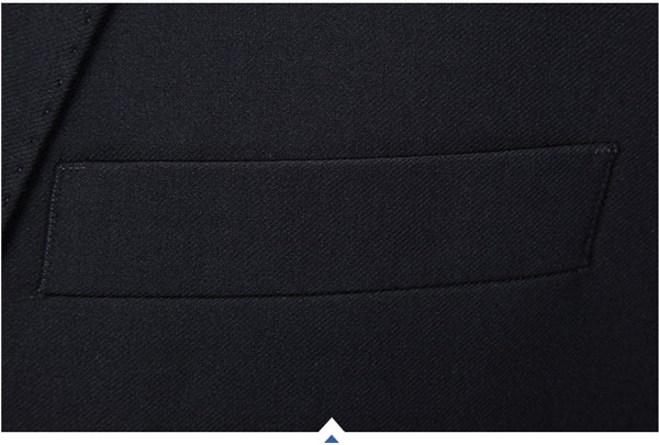 兩?？坌奚戆嬲b定做西服胸前手巾袋細(xì)節(jié)特寫圖
